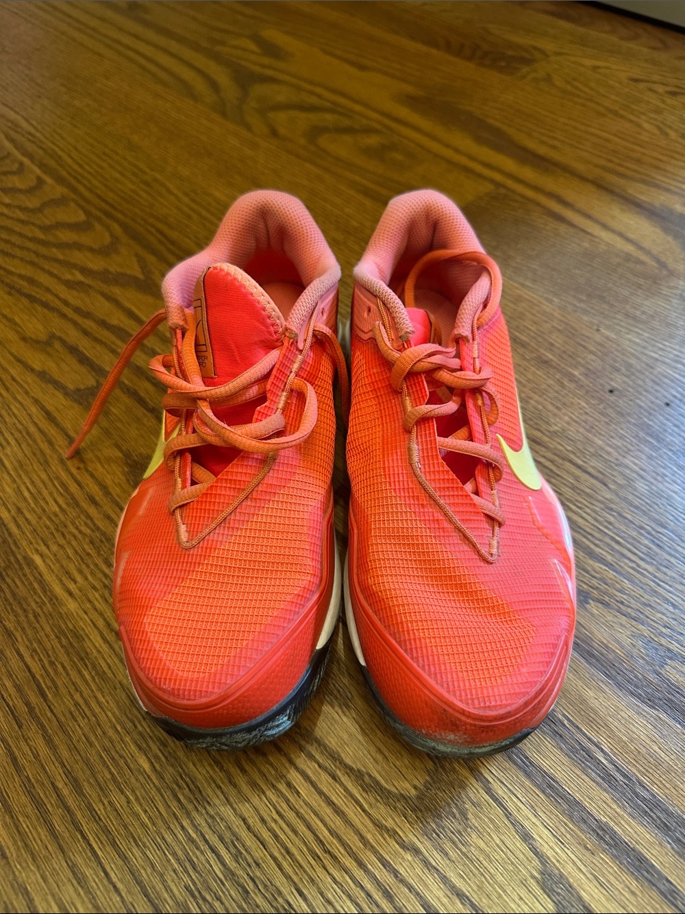 GUC Nike Women's Vapor Pro Tennis Sneakers; 7